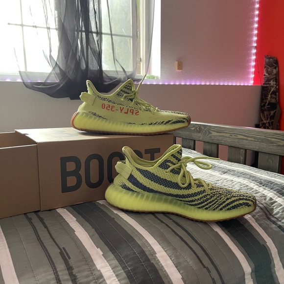 YEEZY boost 350 V2
